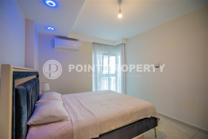 Spacious 70 m² apartment on the first line with sea views, Mahmutlar district-id-10568-photo-9