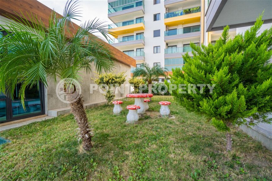 Spacious 70 m² apartment on the first line with sea views, Mahmutlar district-id-10568-photo-29