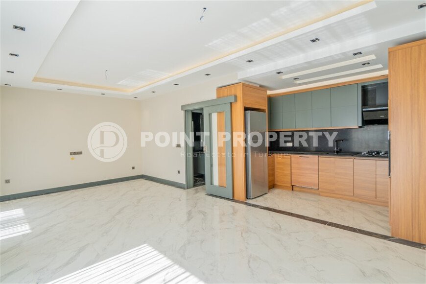 Garden duplex 204 m² with mountain view and partial sea view, Alanya center, Tepe-id-10570-photo-5