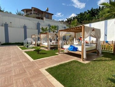 Светлая квартира 50 м² с панорамными окнами и видом на море, район Махмутлар-id-10581-photo-4