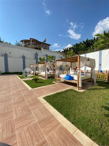 Светлая квартира 50 м² с панорамными окнами и видом на море, район Махмутлар-id-10581-photo-4