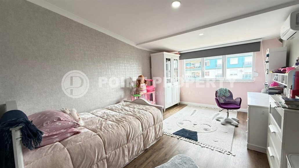 Стильный дуплекс 4+1 с отдельной кухней у моря в районе Кестель-id-10583-photo-11