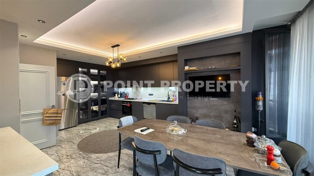 Стильный дуплекс 4+1 с отдельной кухней у моря в районе Кестель-id-10583-photo-1