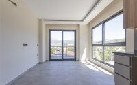 Prestigious 1+1 apartment with mountain views, Demirtaş district-id-10587-photo-2