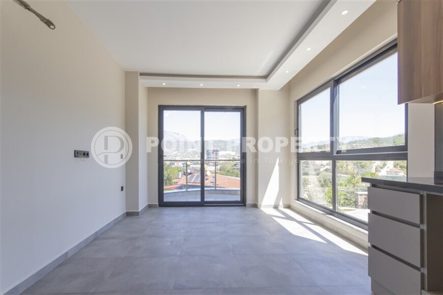 Prestigious 1+1 apartment with mountain views, Demirtaş district-id-10587-photo-2