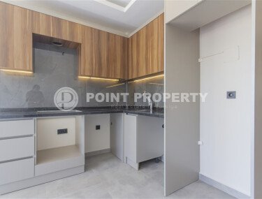 Prestigious 1+1 apartment with mountain views, Demirtaş district-id-10587-photo-3