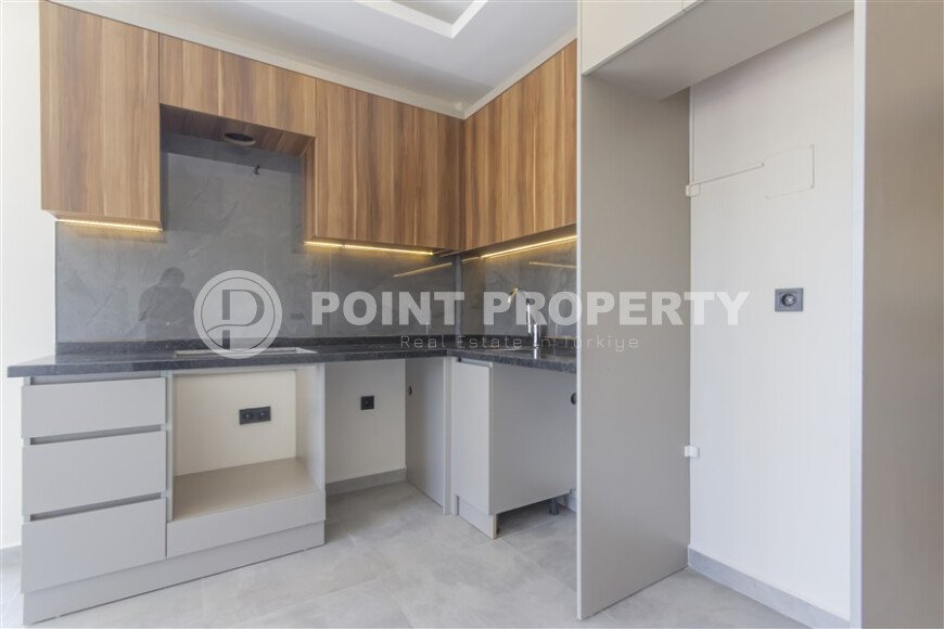 Prestigious 1+1 apartment with mountain views, Demirtaş district-id-10587-photo-3