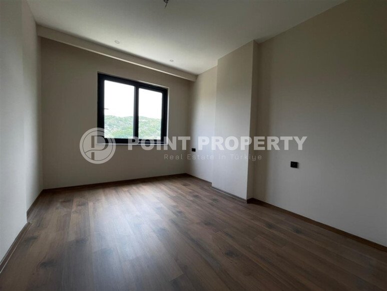 Prestigious 1+1 apartment with mountain views, Demirtaş district-id-10587-photo-6