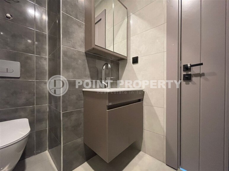 Prestigious 1+1 apartment with mountain views, Demirtaş district-id-10587-photo-9