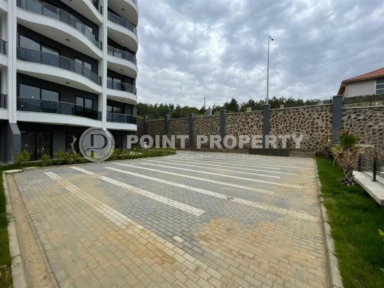 Prestigious 1+1 apartment with mountain views, Demirtaş district-id-10587-photo-16