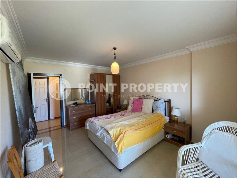 Spacious 130 m² apartment in Mahmutlar, with a separate kitchen and sea view.-id-10610-photo-7