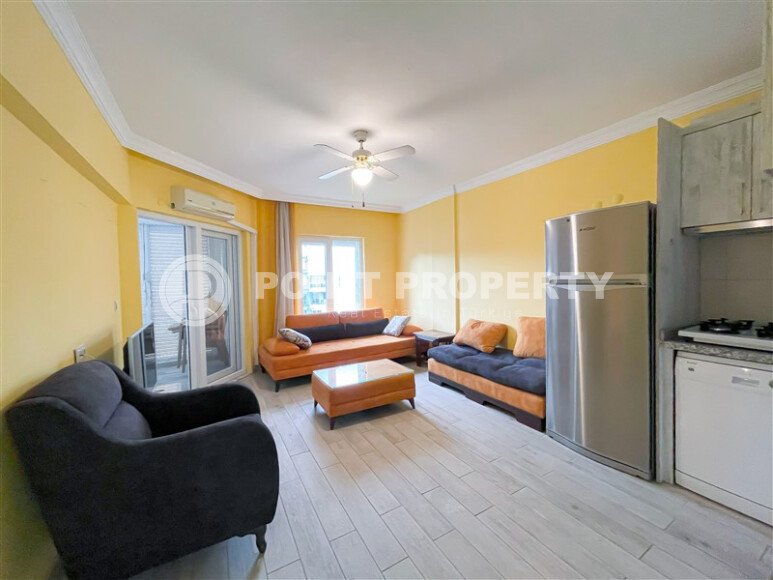 Spacious apartment of 110 m² in Tosmur, just 50 m from the sea-id-10636-photo-3