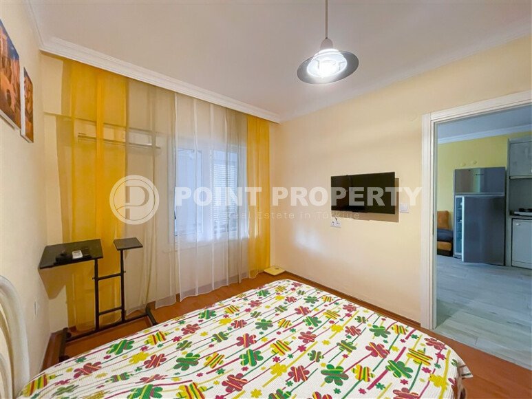Spacious apartment of 110 m² in Tosmur, just 50 m from the sea-id-10636-photo-10