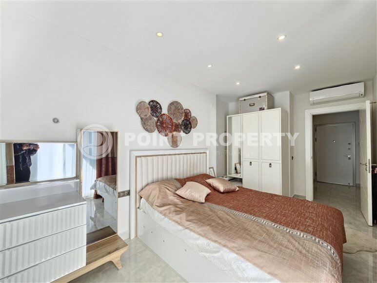 Bright apartment 60 m², Mahmutlar district, direct sea view-id-10640-photo-9