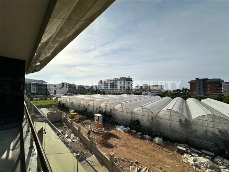 Bright 115 m² apartment with panoramic windows in Kargicak-id-10649-photo-12