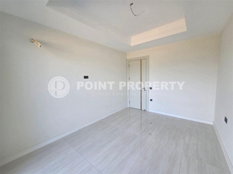 Prestigious 70 m² apartment in the Türkler area in a complex with a private beach-id-10651-photo-3