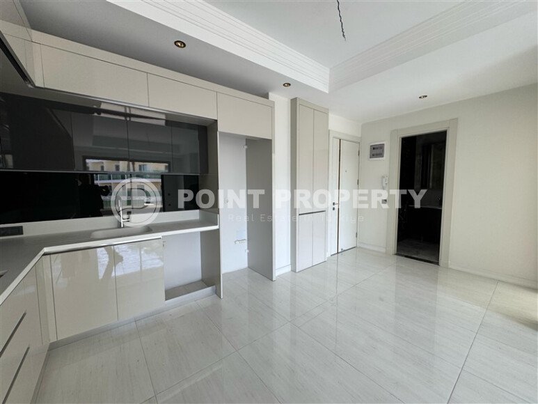 Premium 85 m² apartment in the Türkler area in a complex with a private beach-id-10652-photo-3
