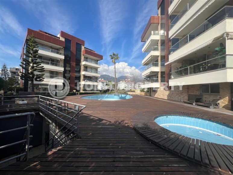 Просторная квартира 170 м² район Оба, отдельная кухня, с гражданством и ВНЖ-id-10675-фото-1