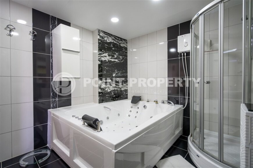 Просторный дуплекс 5+1 – 300 м² с панорамным видом на море, недалеко от набережной, район Махмутлар, гражданство-id-10733-фото-23