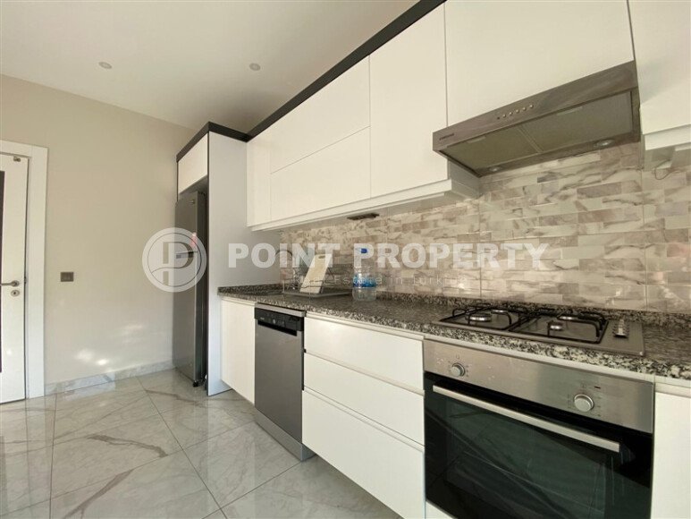 Spacious apartment 110 m² in the center of Alanya, separate kitchen, residence permit, Keykubat beach-id-10749-photo-4