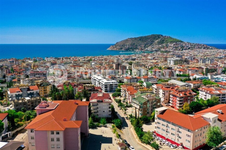 Большой семейный дуплекс 210 м² в районе Хасбахче с террасами и видом на горы, ВНЖ-id-10758-фото-1