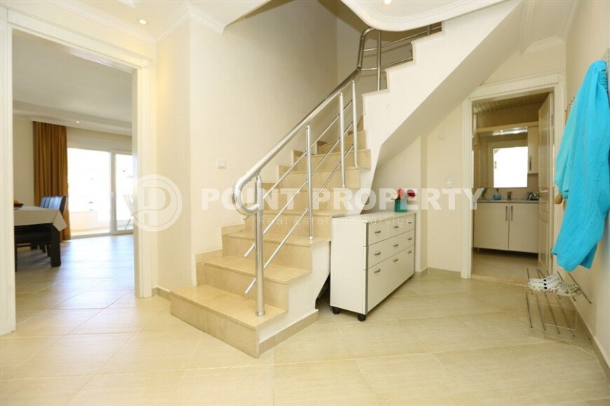 Большой семейный дуплекс 210 м² в районе Хасбахче с террасами и видом на горы, ВНЖ-id-10758-фото-5