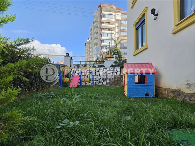 Солнечные апартаменты 55 м² с панорамными окнами и уютным угловым балконом в районе Тосмур-id-10777-фото-15