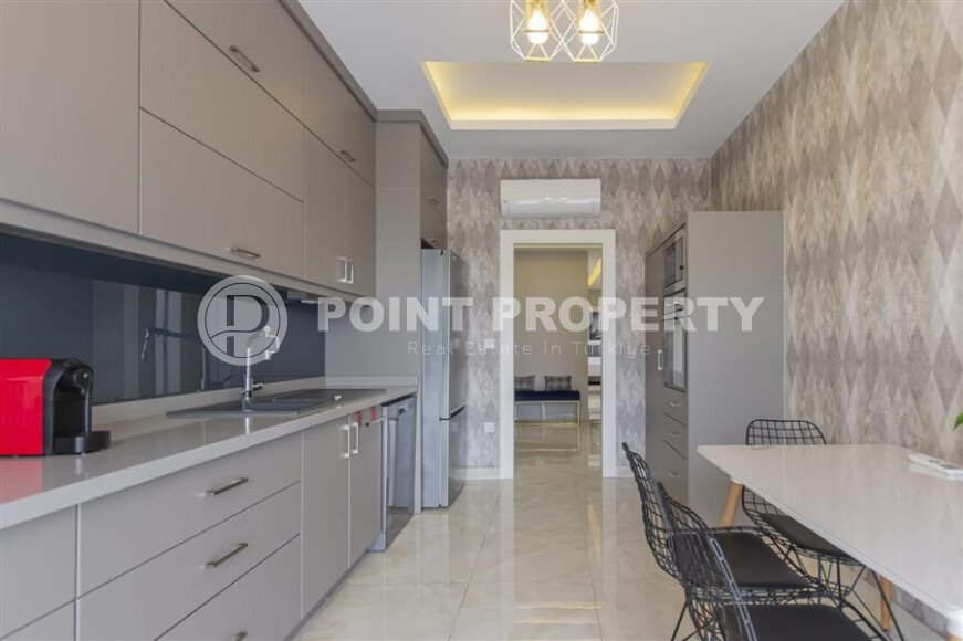 Spacious, bright apartment of 200 m² in the Mahmutlar area with a separate kitchen, close to the sea-id-10801-photo-7