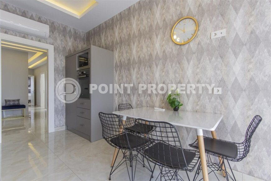Spacious, bright apartment of 200 m² in the Mahmutlar area with a separate kitchen, close to the sea-id-10801-photo-8