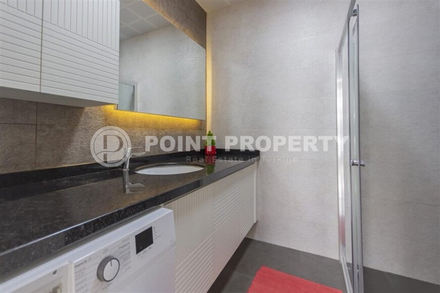 Spacious, bright apartment of 200 m² in the Mahmutlar area with a separate kitchen, close to the sea-id-10801-photo-20