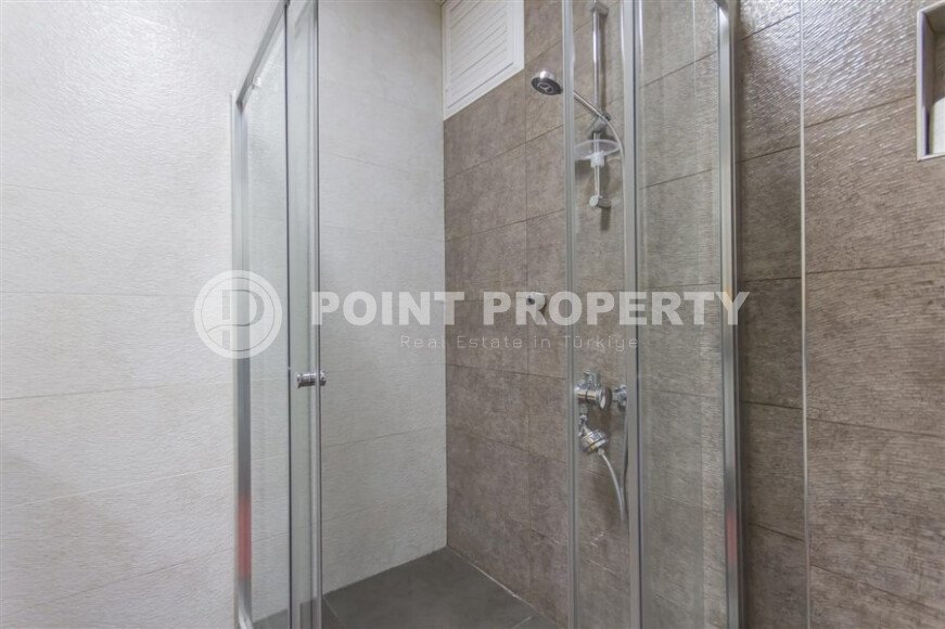 Spacious, bright apartment of 200 m² in the Mahmutlar area with a separate kitchen, close to the sea-id-10801-photo-21