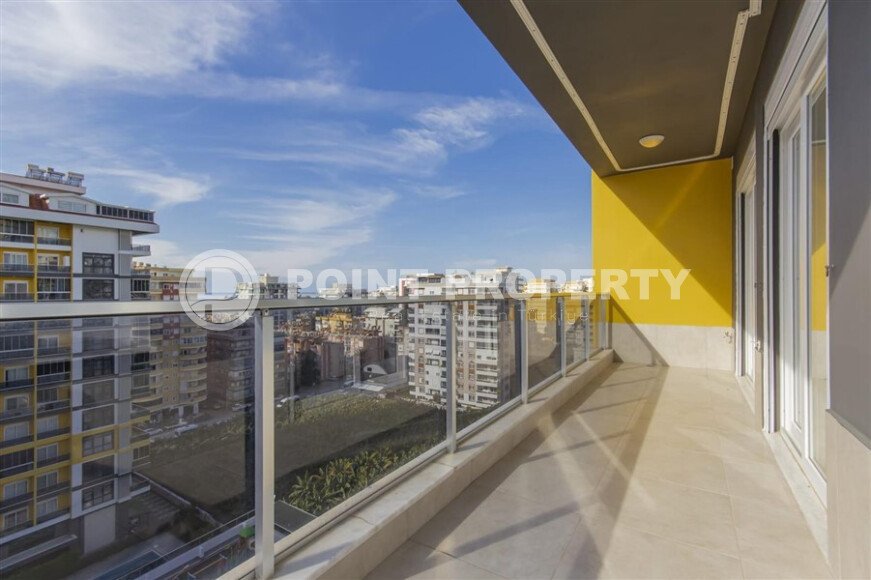 Spacious, bright apartment of 200 m² in the Mahmutlar area with a separate kitchen, close to the sea-id-10801-photo-23