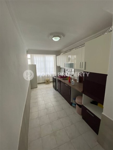 Mahmutlar district, 2+1 apartment, 90 m² in a complex built in 2000, furnished, located 450 m from the sea and 100 m from the center of the district.-id-10806-photo-4