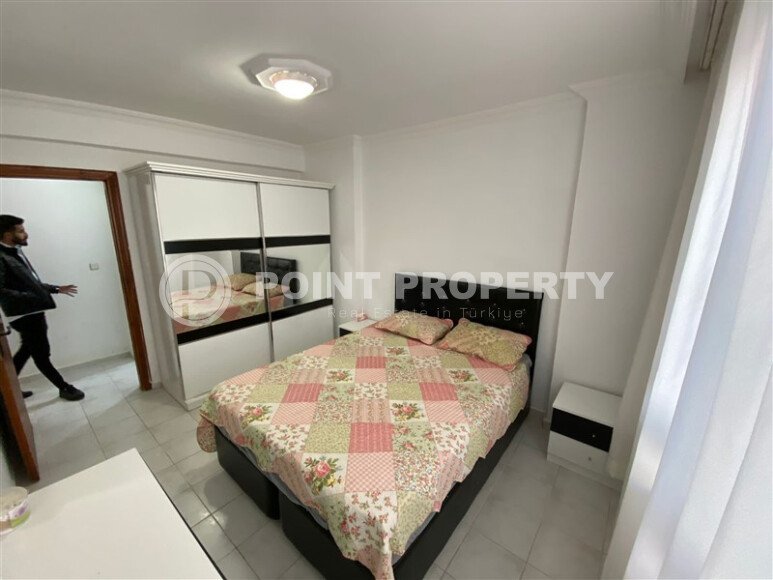 Mahmutlar district, 2+1 apartment, 90 m² in a complex built in 2000, furnished, located 450 m from the sea and 100 m from the center of the district.-id-10806-photo-6