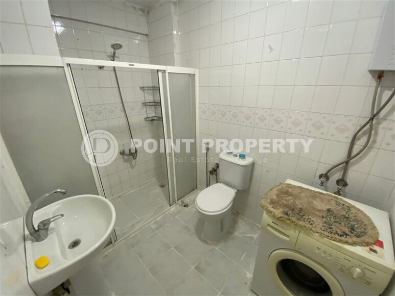 Mahmutlar district, 2+1 apartment, 90 m² in a complex built in 2000, furnished, located 450 m from the sea and 100 m from the center of the district.-id-10806-photo-10