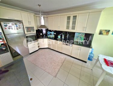 Spacious apartment 2+1, area 150 m², Mahmutlar district-id-10811-photo-2