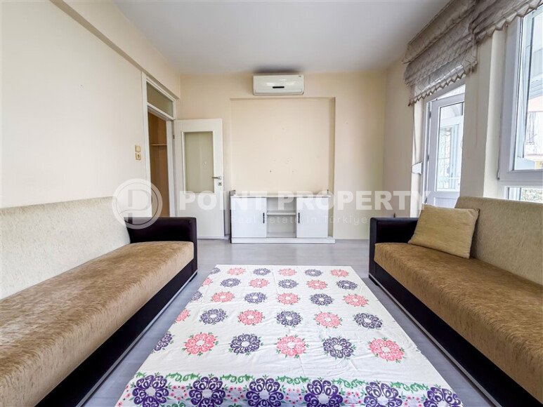 Bright apartment 100 m² in the center of Alanya, Gullerpinary district, with a separate kitchen, near the sea, residence permit-id-10842-photo-3