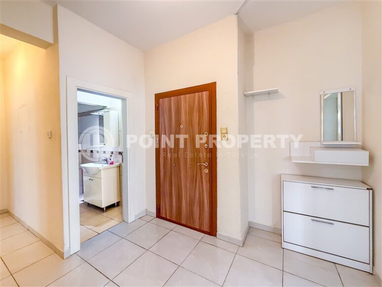 Bright apartment 100 m² in the center of Alanya, Gullerpinary district, with a separate kitchen, near the sea, residence permit-id-10842-photo-11