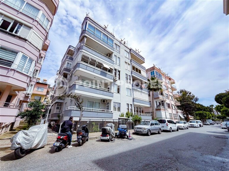 Bright apartment 100 m² in the center of Alanya, Gullerpinary district, with a separate kitchen, near the sea, residence permit-id-10842-photo-15