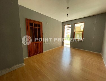 Cozy 2+1 apartment 100 m² center, Güllerpınary district, separate kitchen, residence permit-id-10861-photo-4