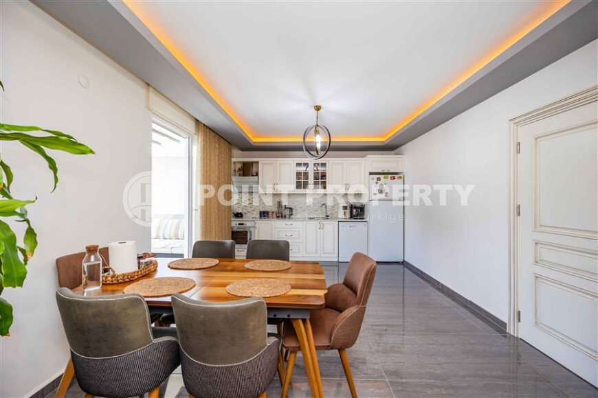 Elegant duplex 2+1 115 m² Mahmutlar area with mountain views-id-10873-photo-1