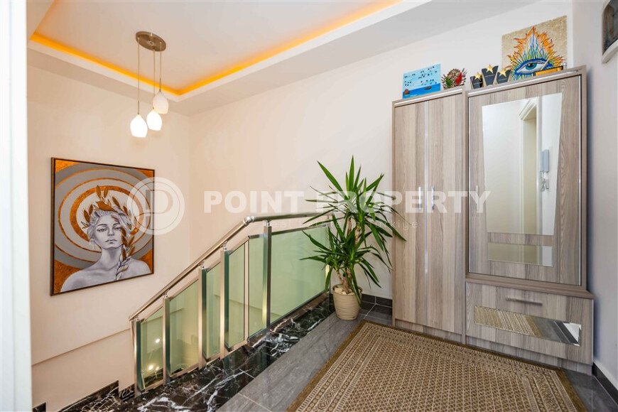 Elegant duplex 2+1 115 m² Mahmutlar area with mountain views-id-10873-photo-7