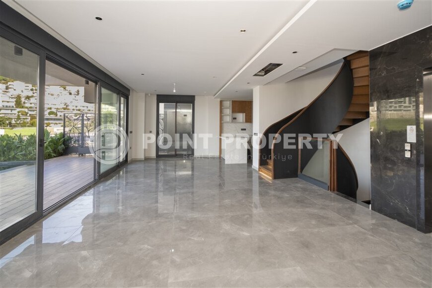 Panoramic modern villa 240 m² Kargicak area, sea and mountain views-id-10892-photo-2
