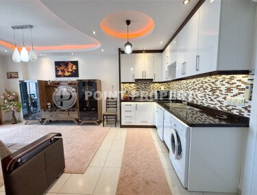 Spacious 60 m² apartment in Mahmutlar with a glazed balcony and leisure facilities-id-10903-photo-5