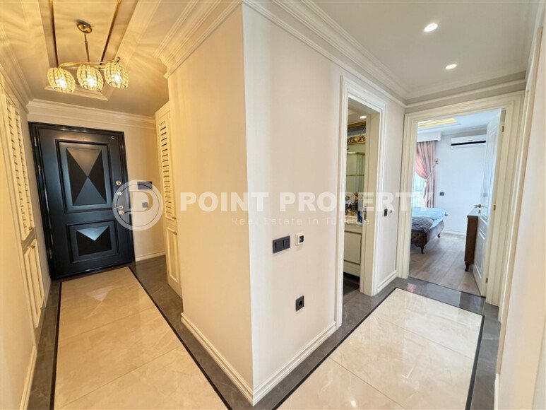 Prestigious 3+1 apartments with citizenship in the center of Alanya with panoramic views of the sea and the fortress-id-10905-photo-11