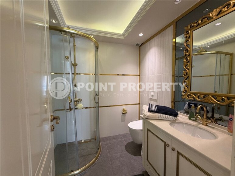 Prestigious 3+1 apartments with citizenship in the center of Alanya with panoramic views of the sea and the fortress-id-10905-photo-12