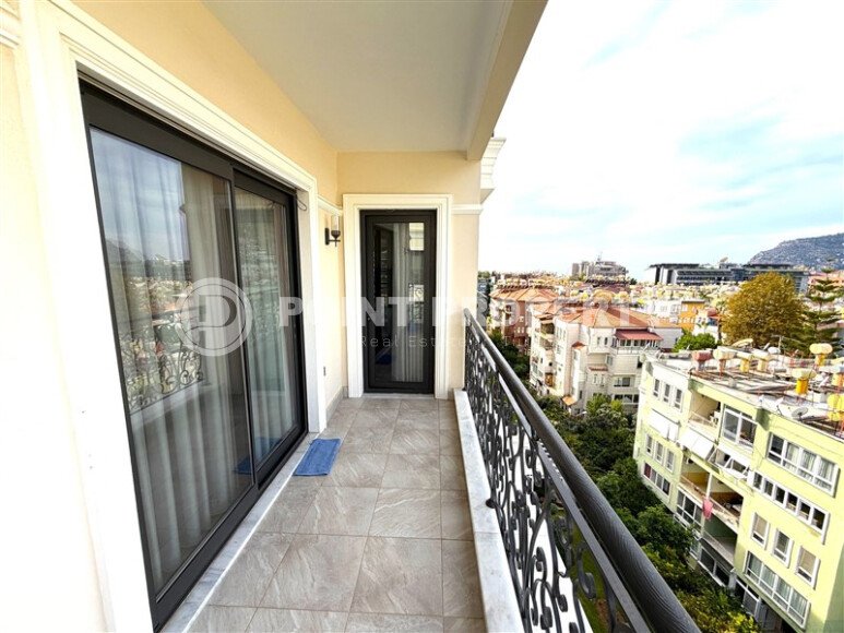 Prestigious 3+1 apartments with citizenship in the center of Alanya with panoramic views of the sea and the fortress-id-10905-photo-15