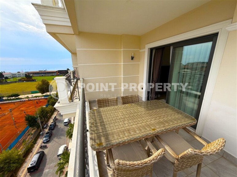 Prestigious 3+1 apartments with citizenship in the center of Alanya with panoramic views of the sea and the fortress-id-10905-photo-18