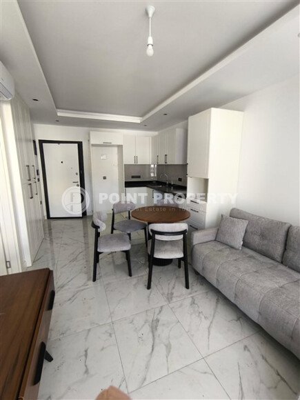 Comfortable 1+1 apartment, 55 m², short-term rent, Alanya center, Cleopatra Beach-id-10920-photo-3