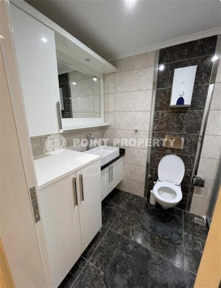 Spacious 1+1 apartment 70 m² in the center of Alanya near Cleopatra Beach-id-10921-photo-2